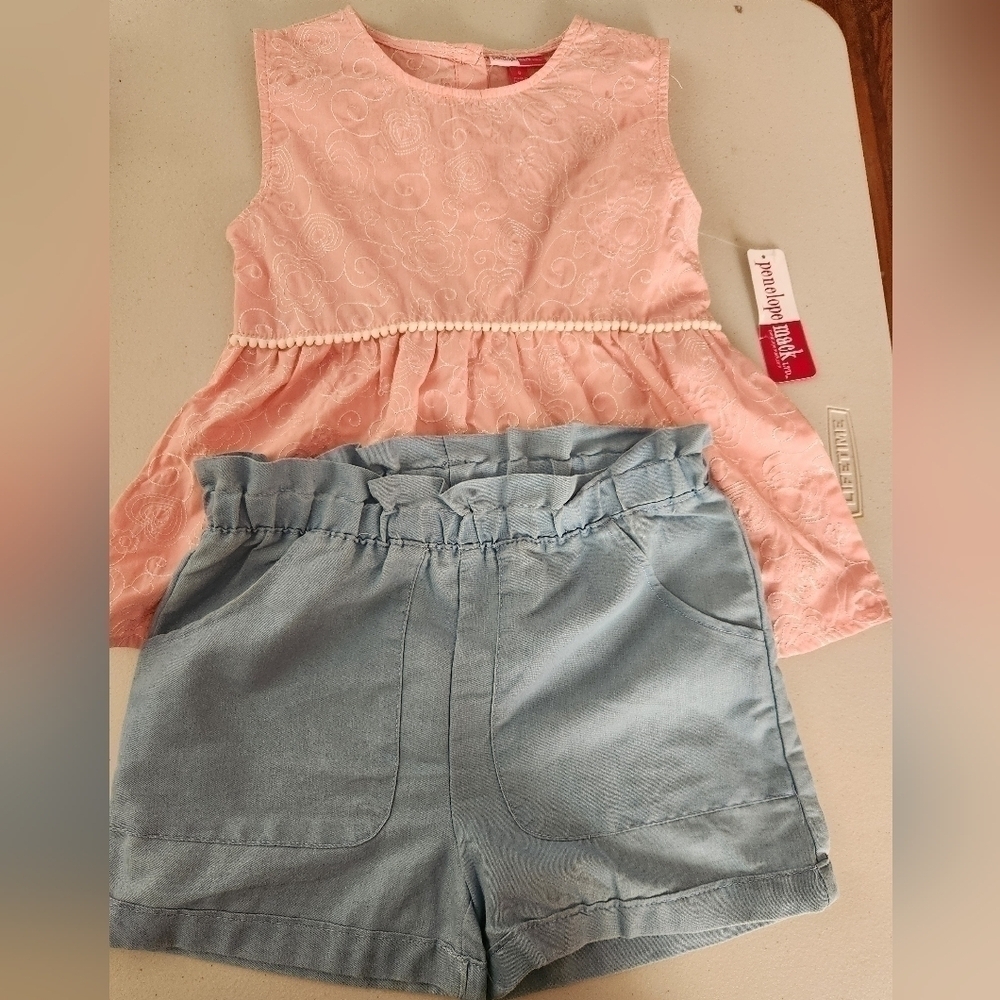 NWT Penelope Mark Matching Short and Sleeveless Top set, Size 8